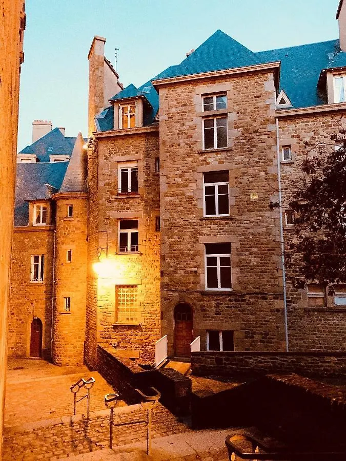 Apartment Appartement L'Emeraude A Saint Malo Intra-Muros
